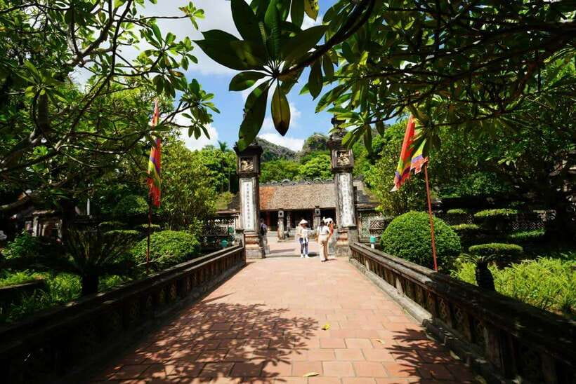 Full Day Hoa Lu - Tam Coc - Mua Cave/Buffet/Tour Guide/Bus - Who This Tour Fits (and Who Might Want Another Option)