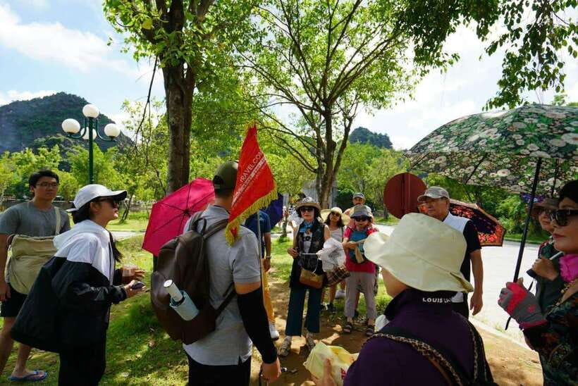 Full Day Hoa Lu - Tam Coc - Mua Cave/Buffet/Tour Guide/Bus - A 1-Day Ninh Binh Hit: Hoa Lu, Tam Coc, Mua Cave