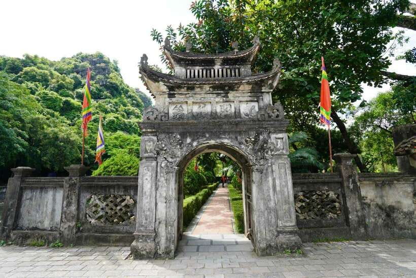 Full Day Hoa Lu - Tam Coc - Mua Cave/Buffet/Tour Guide/Bus - Price and Value: Is $48 a Good Deal for This Route?
