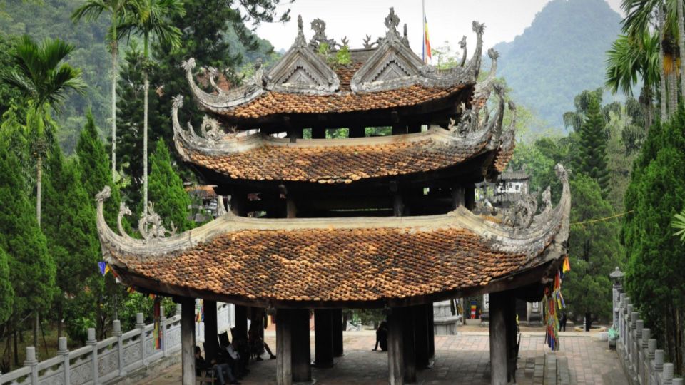 Full-Day Perfume Pagoda Private or Small-Group Tour - Lunch at the mountain base: included food and what to bring