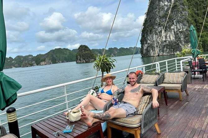 Full Day Private Tour in Halong with Lunch - The 7-hour flow: Hanoi pickup, Tuan Chau boarding, and return