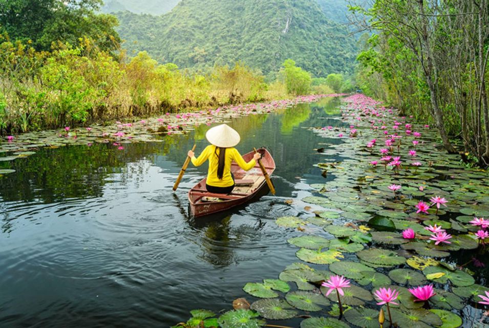 Full Day to Perfume Pagoda - A 40-mile Hanoi break: what the day feels like