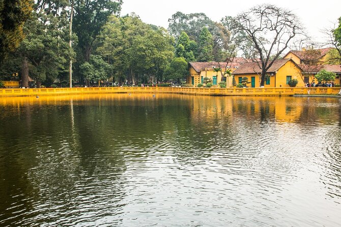 Full Day Tour in Hanoi City by Limousine Bus - Temple of Literature: education in one focused hour