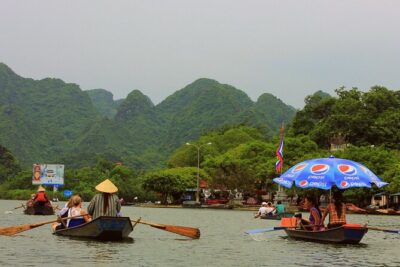 Full Day Tour to Perfume Pagoda with Traditional Boat Ride - Den Trinh and Thien Tru: what you’re seeing beyond the postcard