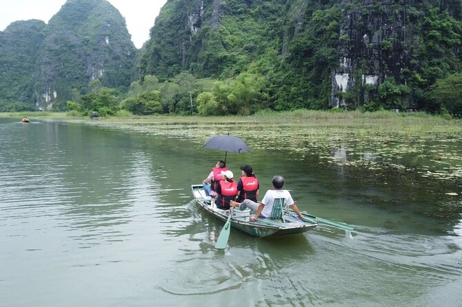 Guided Full Day Ninh Binh Small Group Tour by Limousine - Lunch in Tam Coc: Vietnamese food with no guesswork