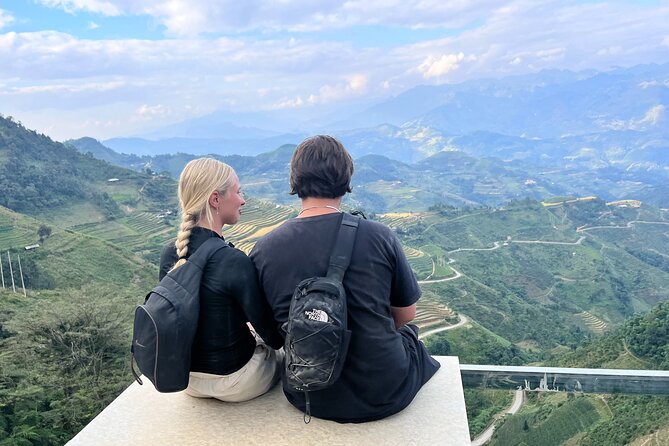 Ha Giang Loop 3 Days from Hanoi by Ha Giang Expeditions - Day 1: Quan Ba Heaven Gate viewpoints, Tham Ma Pass, Sa Phin’s Hmong Kings Palace, Dong Van Old Quarter