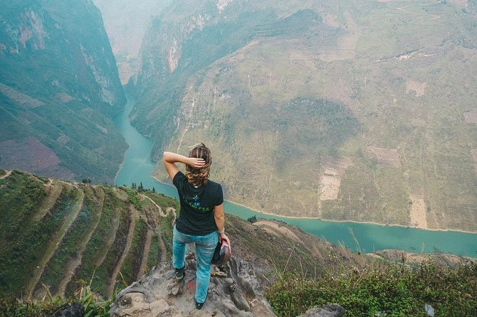 Ha Giang Loop 4 nights 3 days - Day 1: Quan Ba Pass (Heaven’s Gate) to Dong Van Karst and Hmong King’s Palace