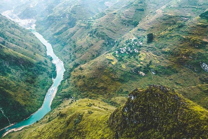 Ha Giang Loop 4 nights 3 days - Day 2: Lung Cu Flagpole, Ma Pi Leng, and the Sky Path View Over Nho Que