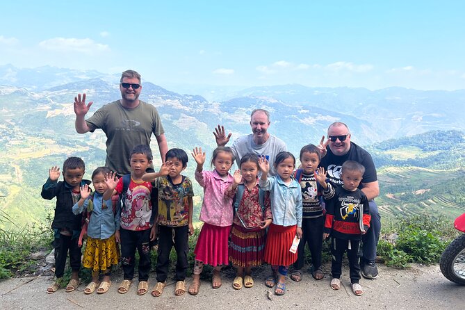 Ha Giang Tour Discover 3 Days 2 Nights - Day 3 in the Du Gia area: Duong Thuong viewpoint and Lung Tam hemp weaving