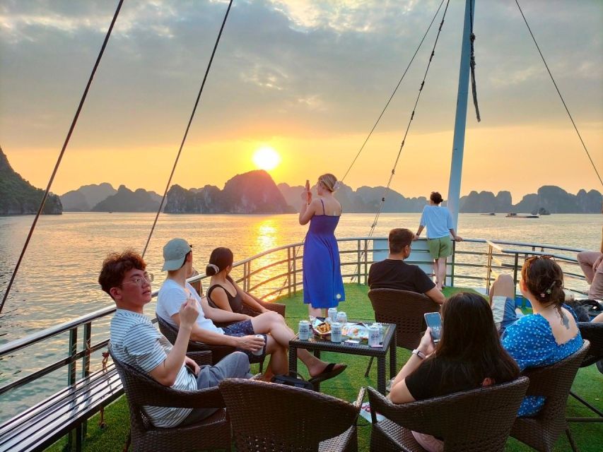 Ha Long: Afternoon Cruise with Lunch, Kayaking, and Swimming - Ha Long Bay in 6 Hours: the value of an afternoon plan