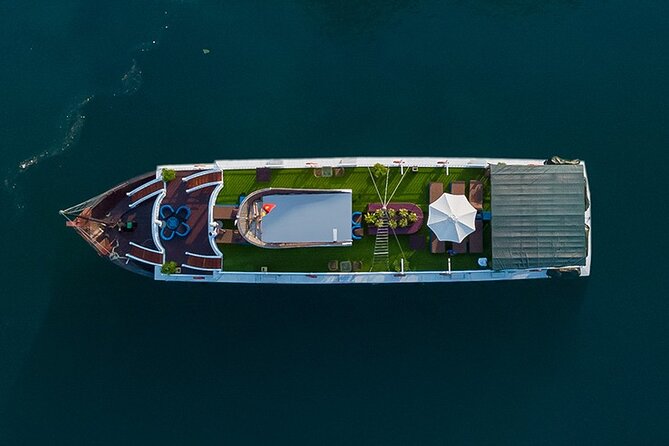 Ha Long Bay 2 Days 4 Star - Sunset, dawn, and the social side of a Bai Tu Long cruise