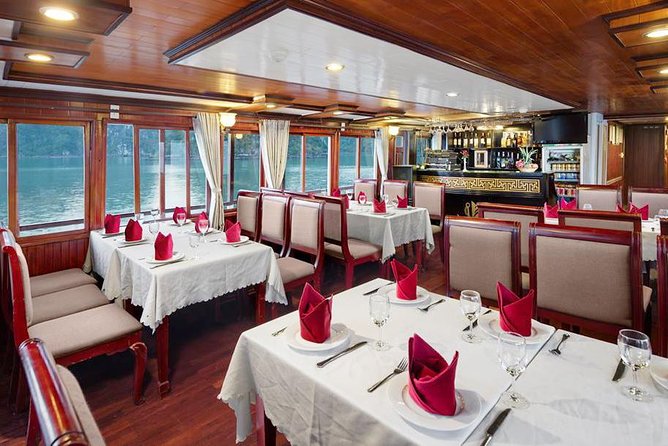 Ha Long Bay 2D1N on a 3-Star Cruise - Day 2 in Ha Long Bay: tai chi, Hang Luon lagoon paddling, and spring rolls
