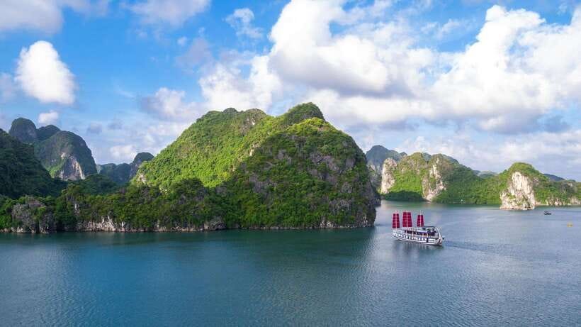 Ha Long Bay - Bai Tu Long Bay Luxury Boat Tour & Transfer - Key things to know before you book