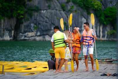 Ha Long Bay Cruise Day Tour-Cave, Kayaking,Ti top island & Lunch - Getting from Hanoi to Tuan Chau: your comfort checklist