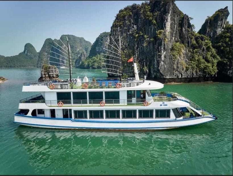 Ha Long Bay- Deluxe Day Cruise, Lunch& Kayaking&Sunset party - Sửng Sốt Cave: Your Big Cave Stop With Stalactites and Stalagmites
