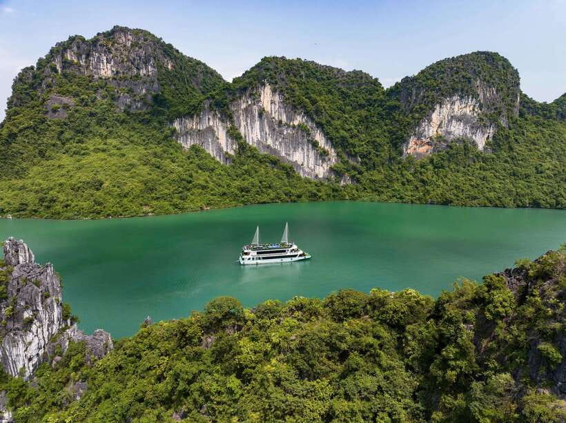 Ha Long Bay Luxury Full Day Cruise| Buffet & All Included - From Hanoi Old Quarter to Ha Long Bay Port: Timing and the Limousine Ride
