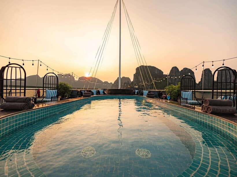 Ha Long Bay Luxury Full Day Cruise| Buffet & All Included - After Lunch: Kayaking or Swimming (Designated Spots) the Smart Way