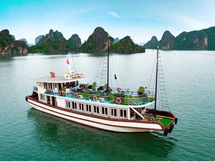 Ha Long Bay Small Deluxe Cruise Day Trip With Kayak & Lunch - Lunch on Boat: Set Menu Simplicity and Real Value