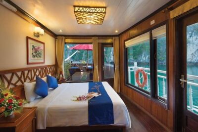 Ha Long bay tour in Middle 3 star cruise - Ti Top Island: beach time plus the payoff viewpoint