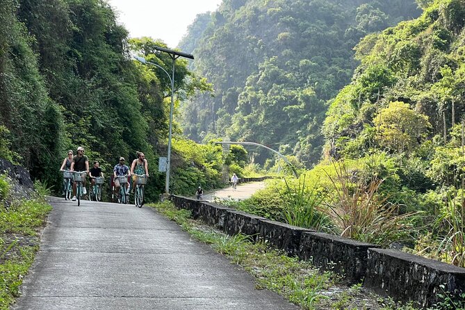 Ha noi: 3D- Halong, Lan ha bay classic cruise, Ninh Binh full day - Day 2: sunrise, Viet Hai Village cycling, and back to the quay