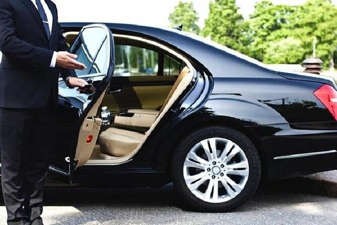 Ha Noi airport Arrival or Departure By Private car transfers - Key highlights at a glance