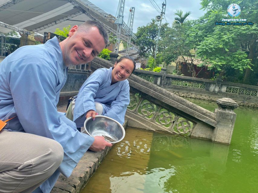 Ha Noi - Half-day Mindfulness meditation retreat - The Start: Pagoda Etiquette and How to Greet Monks and Nuns