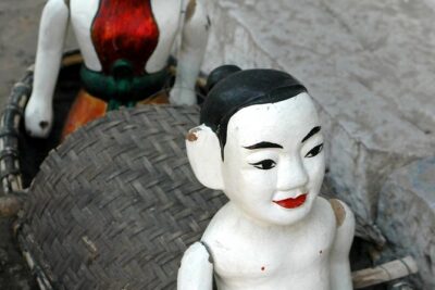 Ha Noi Night Tour And Water Puppet Show - Market stop: quick cultural fuel (and a chance to orient)