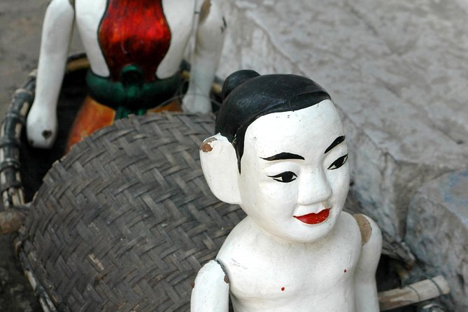 Ha Noi Night Tour And Water Puppet Show - Market stop: quick cultural fuel (and a chance to orient)