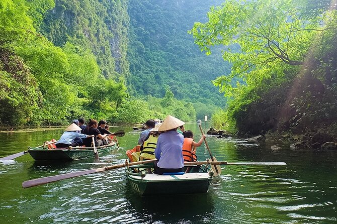Ha Noi_Ninh Binh Tour Full Day_Mua Cave - Tam Coc - Hoa Lu - Hoa Lu Ancient Capital: short stop, strong context