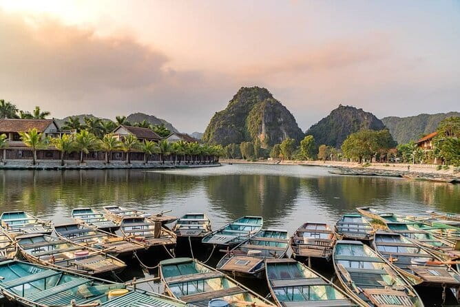 Hai Phong City Historical and Food Tour - Lunch in Hai Phong: Crab Soup at the Heart of the City