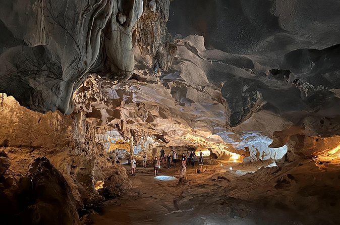 Half Day Explore Bai Tu Long Bay With Lunch, Cave and Kayaking - Kayaking Time: Getting Up Close to Karsts