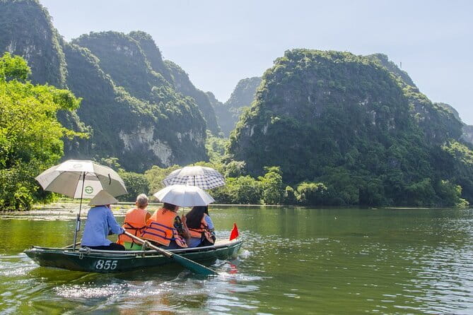 Half-Day Ha Noi City Sightseeing Private Tour With Student - Price and logistics: what $31.52 buys you in reality