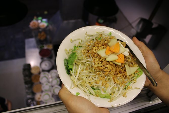 Half-Day Hanoi Food Walking Tour - The final restaurant refresh: where you get the full meaning of the bites