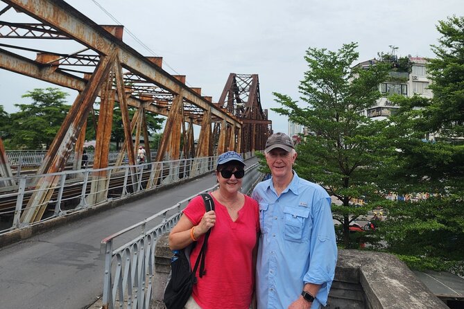 Half-Day Hanoi Highlights and Train Street Experience - Hỏa Lò Prison: the one-hour stop that deserves your full attention