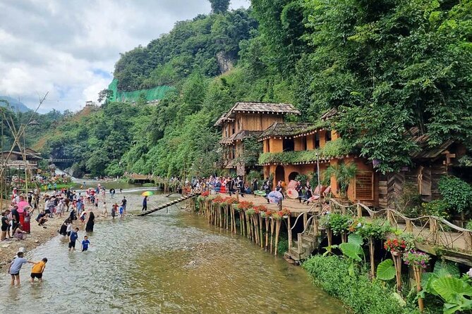 Half Day Sapa Cat Cat Explore Waterfall, Workshop, H'mong Local - The guide makes the difference: Nhu’s cultural explanations and photos
