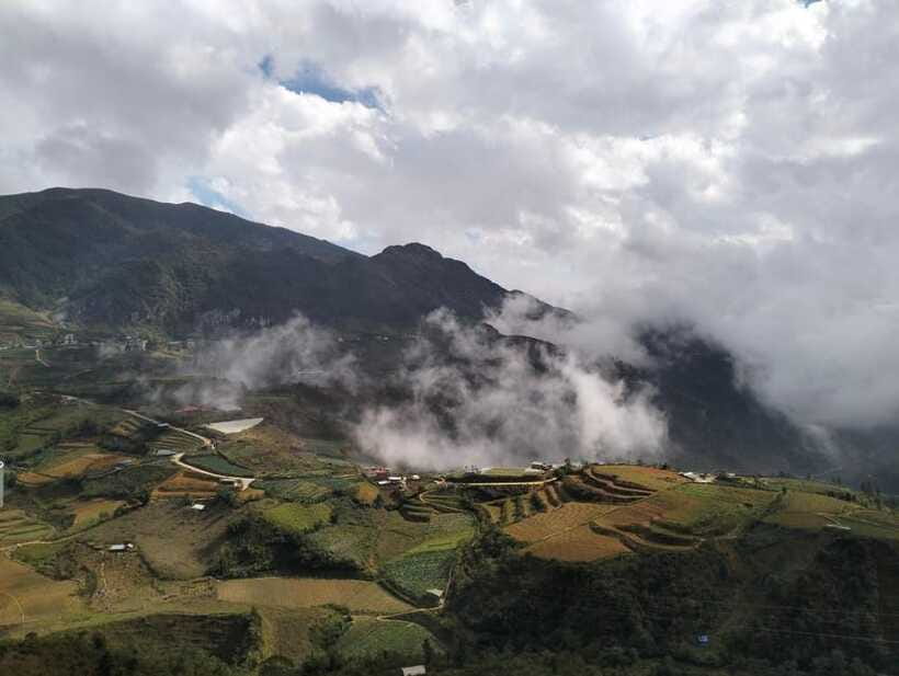 Half Day Sapa Trekking to Visit Lao Chai - Ta Van - The shopping moment: village sellers and how to handle it politely