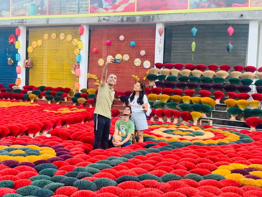 Half Day trip to Incense & Hat Villages with Train Street - Stop 1: Quang Phu Cau incense village and the full-making factory visit