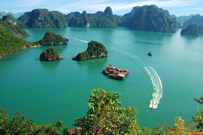 Halong 2 days 1 night with Cozy Classic Cruise from Hanoi - CoZy Classic Cruise: what you’re really paying for