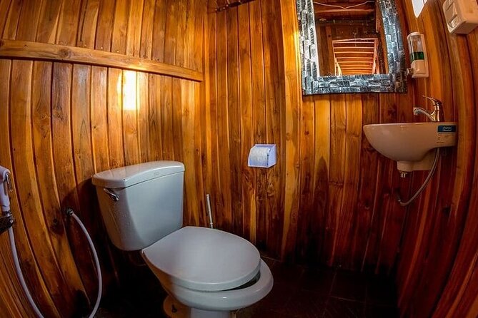 Halong 6 hours boat tour from Hanoi All Inclusive - Boat details that matter when you’re tired