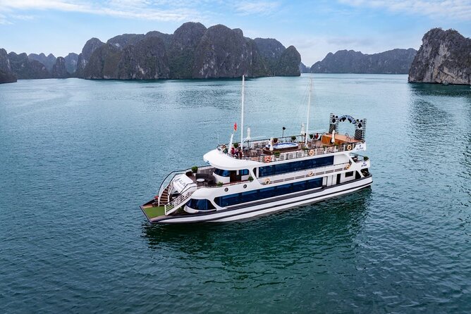 Halong and Bai Tu Long Luxury Day Escape - Group size, guide energy, and staying on schedule