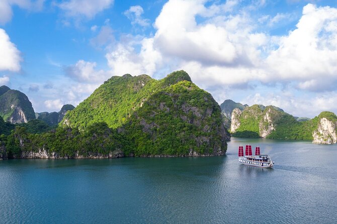Halong & Bai Tu Long Luxury Day Tour - Fishing village & Kayak - Vung Vieng Floating Fishing Village: Kayaking to Luon Cave (and Bamboo Boat Options)