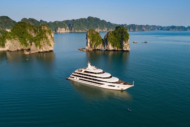 Halong Bay 2 Days 1 Night Including Transfers - The included meals that keep the day from falling apart