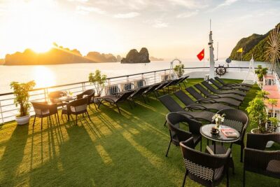 Halong bay 5star Cruise Day Trip: Buffet lunch & Limousine bus - Arrive at Tuan Chau Marina: check-in, then the boat moment
