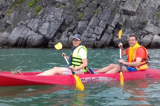 Halong Bay and Lan Ha Bay from Cat Ba Island: Cruise and Kayak Tour - Halong Bay cruise, then a turn toward Lan Ha Bay