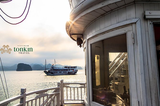 Halong bay Boutique Cruise 2D/1N tour: Kayaking, swimming, Titop island & cave - Sunrise tai chi and breakfast in the quiet bay
