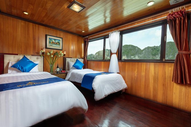 Halong bay Boutique Cruise 2D/1N tour: Kayaking, swimming, Titop island & cave - What kayaking and swimming feel like (and how to be ready)