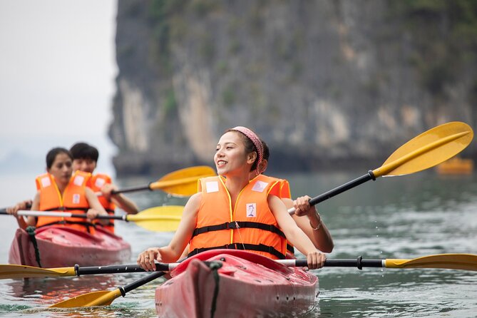 Halong Bay Cruise 3D2N - Kayaking Explorer & Round-trip transfer from Hanoi - Sung Sot Cave and the spring roll cooking demo