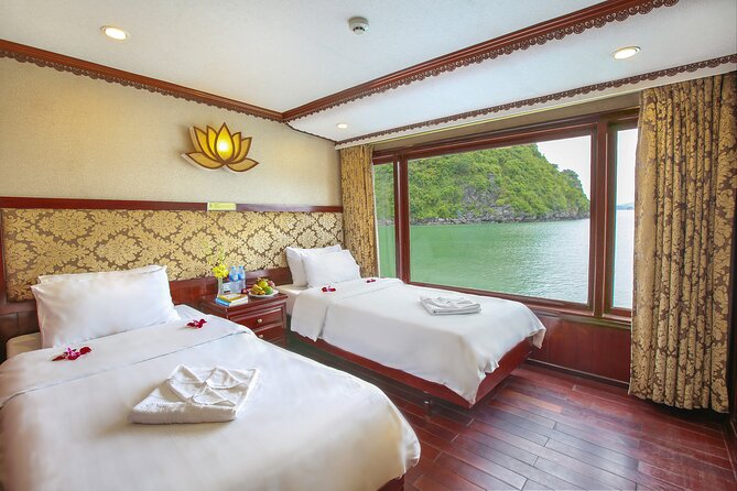 Halong Bay Cruise 3D2N - Kayaking Explorer & Round-trip transfer from Hanoi - Pearl farm learning: cultured pearls up close