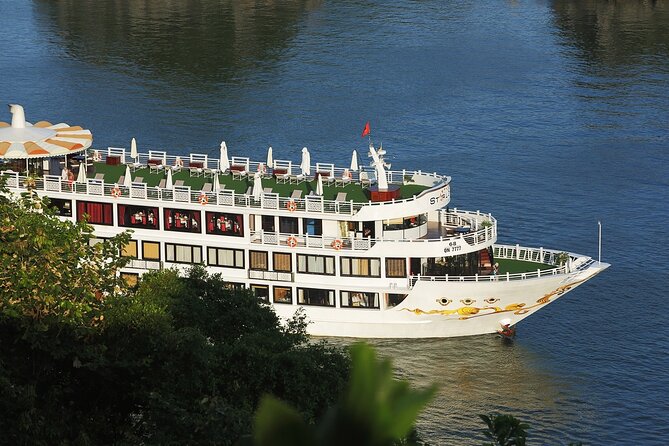 Halong Bay Cruise 3D2N - Kayaking Explorer & Round-trip transfer from Hanoi - Bamboo boat trip: an extra way to experience the water
