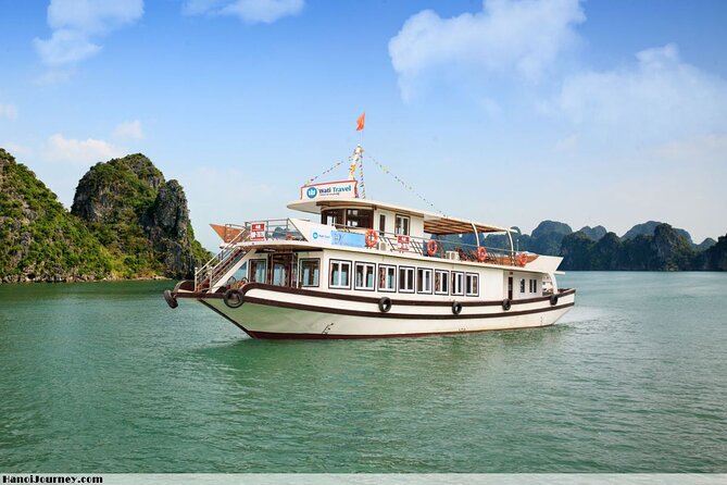 Halong Bay Cruise Luxury Full Day Tours - Food and Drinks on Board: What Extra Dining Really Means